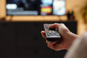 テレビは本当に必要？一人暮らしはPCモニターで十分？2