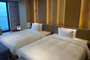 銀波荘_和洋室のベッド